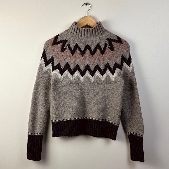 Sweaters - Turtle neck Sweater with zig-zag black/dusky pink and white design yoke -  S